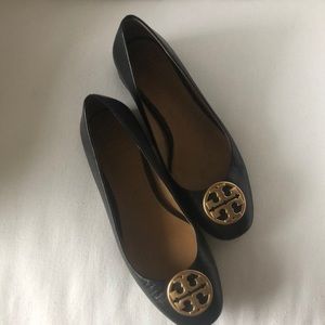 Tory Burch women’s size 7 low heeled shoe